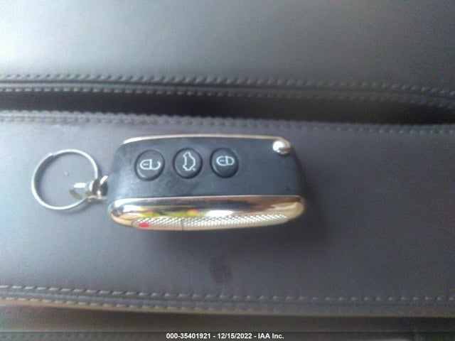 2015 Bentley Flying Spur, VIN: SCBEC9ZAXFC047396