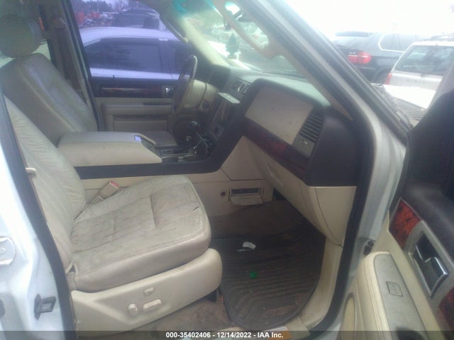 Lincoln Navigator 2003 5LMFU28R23LJ26935 Image 6