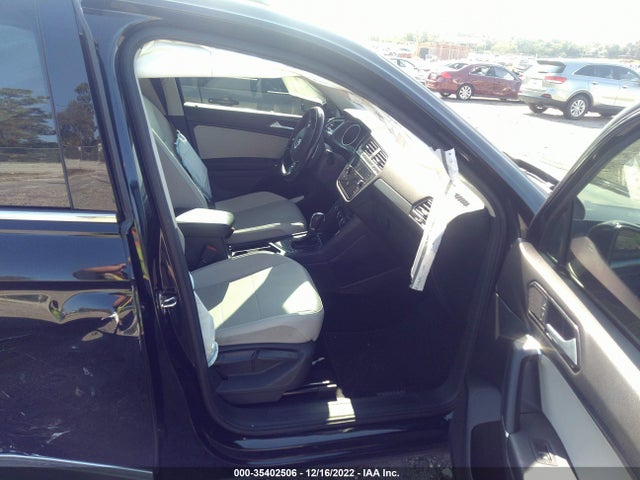 2018 VOLKSWAGEN TIGUAN SEL/SE VIN: 3VV3B7AX9JM012126