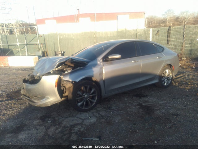 Chrysler 200 S 2015 1C3CCCDG1FN522925 Image 2