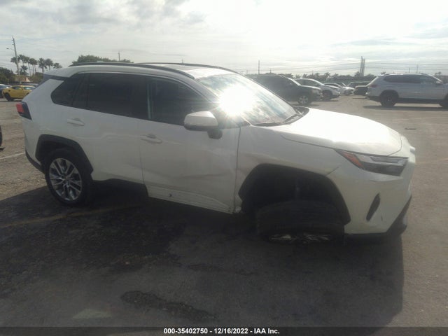 2022 Toyota RAV4, VIN: 2T3C1RFVXNW215051