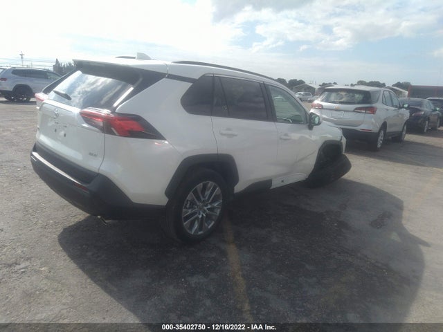 2022 Toyota RAV4, VIN: 2T3C1RFVXNW215051