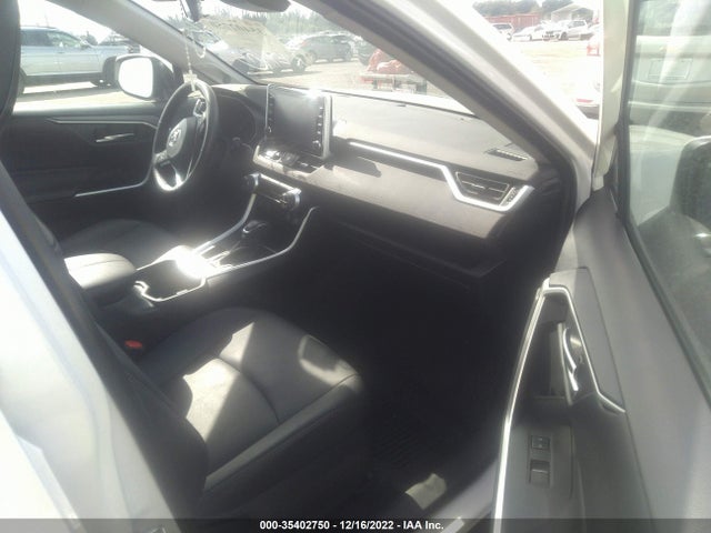 2022 Toyota RAV4, VIN: 2T3C1RFVXNW215051