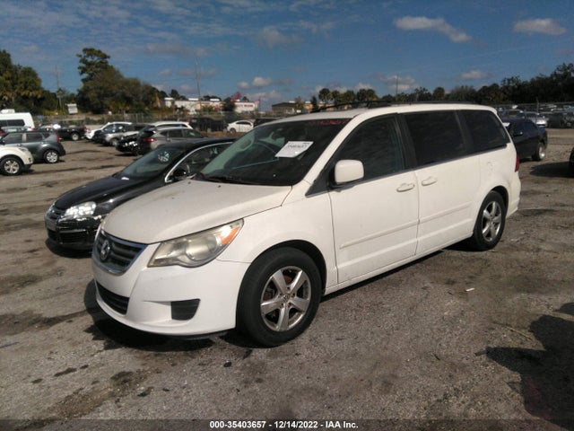Volkswagen Routan 2009 2V8HW34109R543684 Image 2