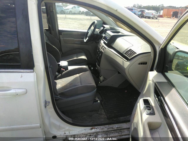 Volkswagen Routan 2009 2V8HW34109R543684 Image 6