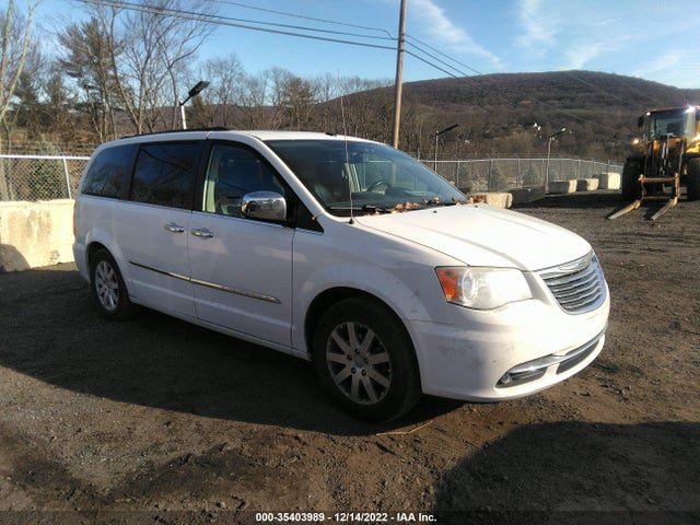 2011 2A4RR8DG4BR612935 main image