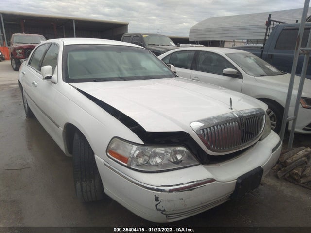 Lincoln Town Car Signature 2005 1LNHM81W65Y613205 zdjęcie główne