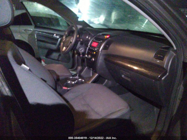 5XYKT3A14BG173428 KIA SORENTO LX