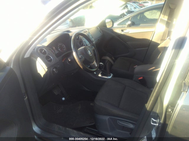 2018 VOLKSWAGEN TIGUAN LIMITED VIN: WVGAV7AX1JK000780