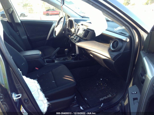 2017 Toyota RAV4, VIN: JTMZFREV7HJ712378