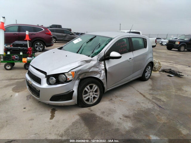 Chevrolet SONIC LT 2014 1G1JC6SH1E4203845 Image 2