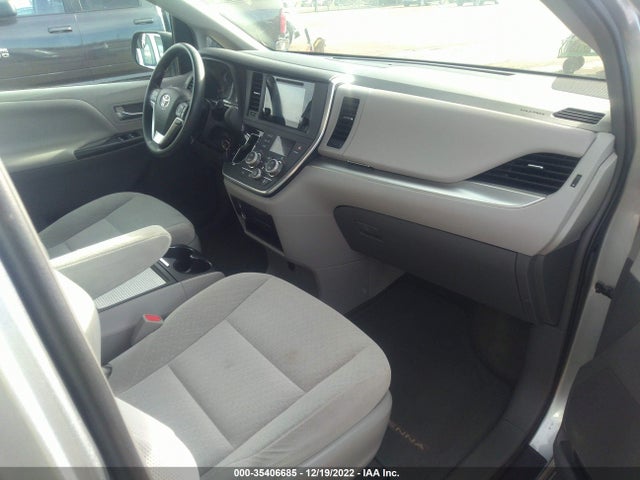 2016 Toyota Sienna, VIN: 5TDJK3DC2GS140918