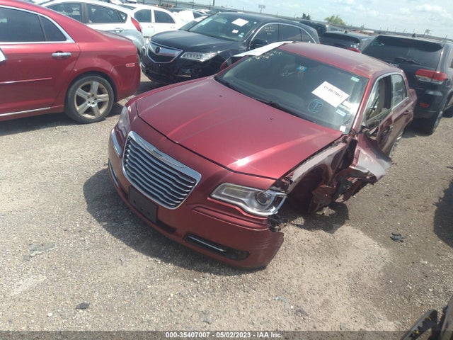 Chrysler 300 2014 2C3CCAAG7EH228980 Image 2
