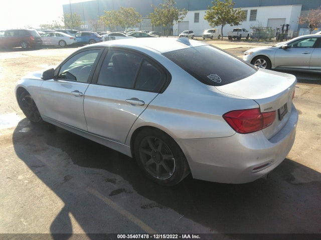 2017 BMW 3 Series, VIN: WBA8E1G32HNU18193