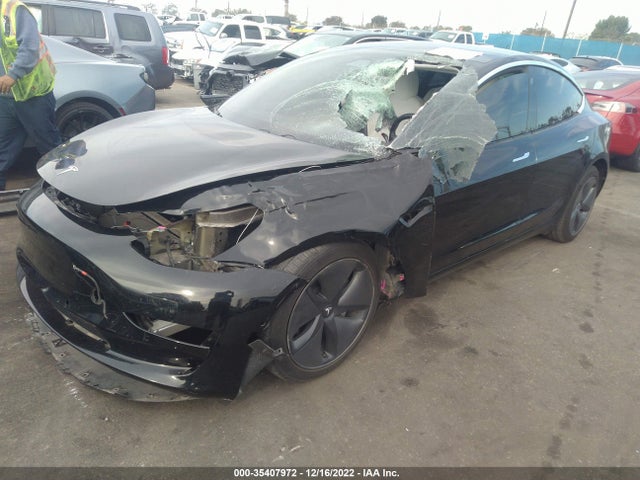 Tesla Model 3 Long Range 2018 5YJ3E1EB4JF170623 Image 2