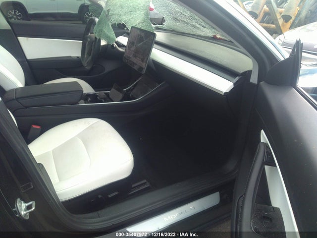 Tesla Model 3 Long Range 2018 5YJ3E1EB4JF170623 Image 6