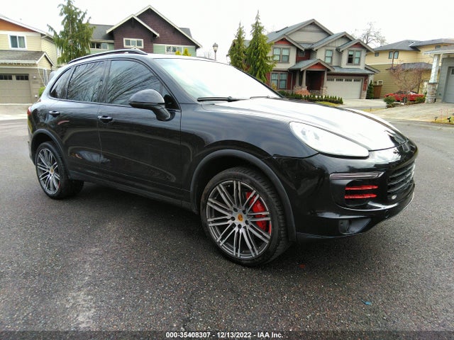 2016 Porsche Cayenne, VIN: WP1AA2A28GKA13072