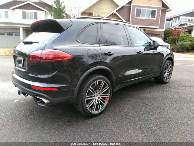 2016 Porsche Cayenne, VIN: WP1AA2A28GKA13072