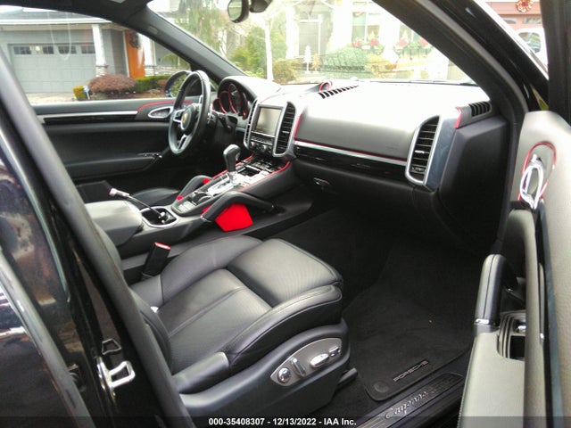 2016 Porsche Cayenne, VIN: WP1AA2A28GKA13072