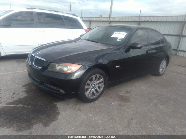 BMW 3 Series 328i 2007 WBAVA33587KX80868 Image 2