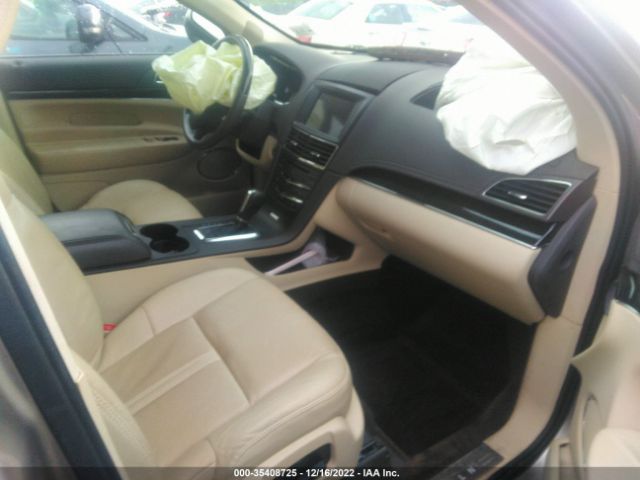 2LMHJ5FK1JBL01012 Lincoln Mkt Premiere