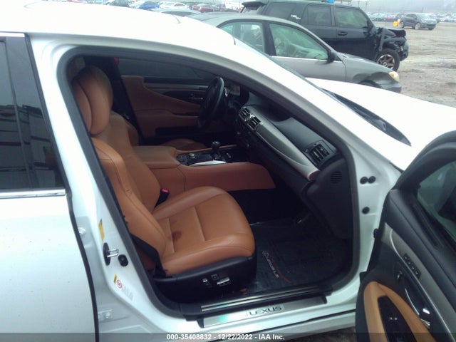 2015 Lexus LS, VIN: JTHBL5EF5F5134104