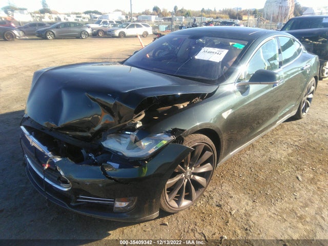 Tesla Model S Performance 2013 5YJSA1CP4DFP25791 Image 2