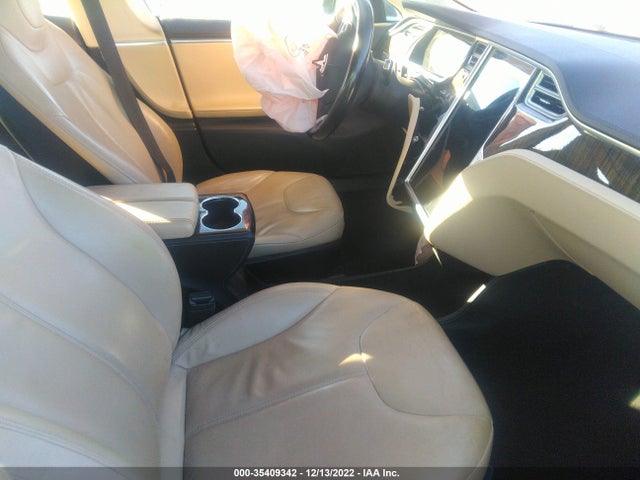 Tesla Model S Performance 2013 5YJSA1CP4DFP25791 Image 5