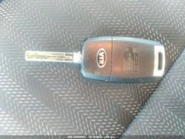 KNDPM3AC6H7106498 KIA Sportage Lx