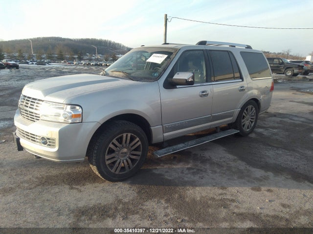 Lincoln Navigator 2010 5LMJJ2J56AEJ04500 Image 2