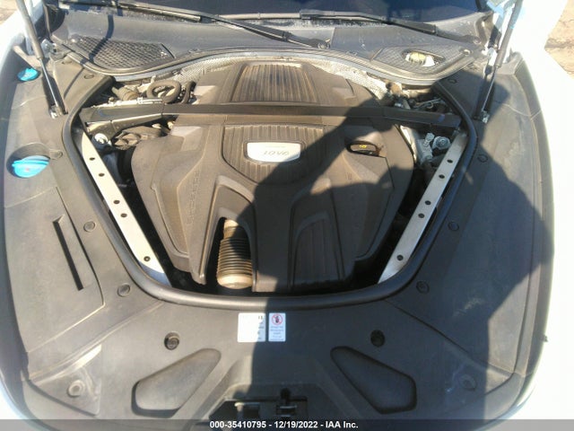2018 Porsche Panamera, VIN: WP0AA2A76JL111113