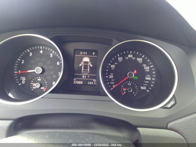 2017 Volkswagen Jetta, VIN: 3VWDB7AJ2HM302357