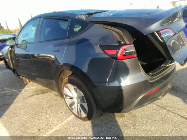 Tesla Model Y Long Range 2022 7SAYGDEE6NF560417 Image 3
