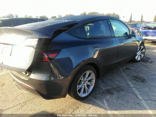 Tesla Model Y Long Range 2022 7SAYGDEE6NF560417 Image 4
