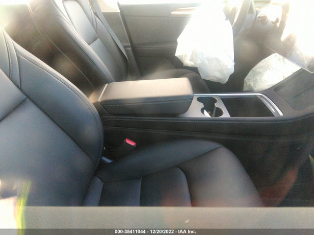 Tesla Model Y Long Range 2022 7SAYGDEE6NF560417 Image 5