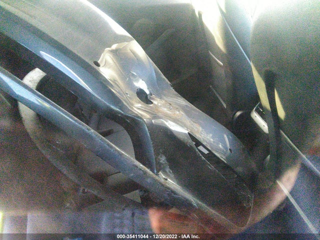 Tesla Model Y Long Range 2022 7SAYGDEE6NF560417 Image 8