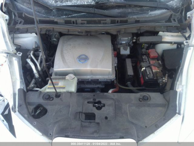1N4AZ0CPXFC323519 Nissan LEAF SV