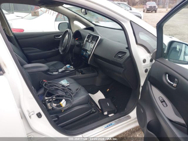 1N4AZ0CPXFC323519 Nissan LEAF SV