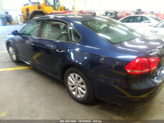 1VWAT7A30FC060295 Volkswagen Passat 1.8t Wolfsburg Ed