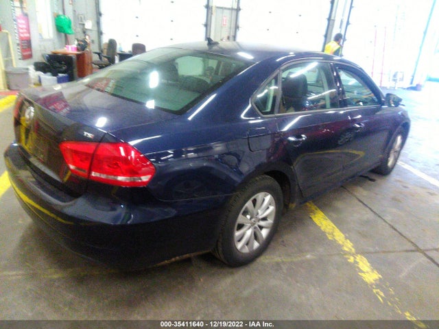 1VWAT7A30FC060295 Volkswagen Passat 1.8t Wolfsburg Ed