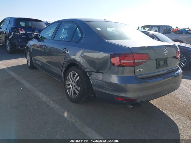 2018 Volkswagen Jetta, VIN: 3VW2B7AJ1JM212145