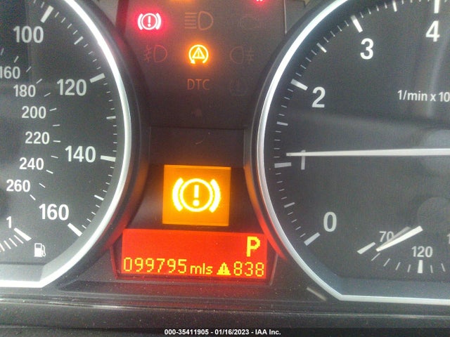BMW 1 Series 135i 2011 WBAUC9C59BVM09511 Image 7