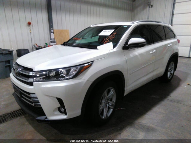 Toyota Highlander Limited 2019 5TDDZRFH4KS943680 Image 2