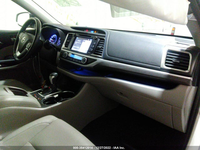 Toyota Highlander Limited 2019 5TDDZRFH4KS943680 Image 6