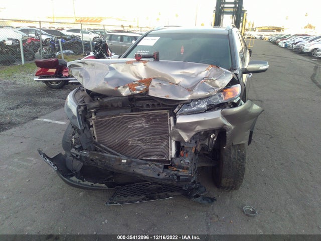 2013 KIA SORENTO LX VIN: 5XYKT4A62DG424158