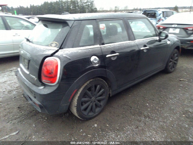 WMWXU3C57F2B58876 Mini Cooper Hardtop 4 Door S