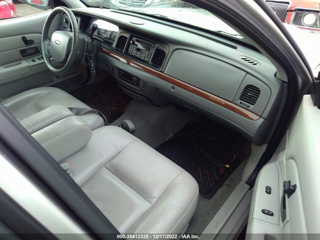 2005 FORD CROWN VICTORIA LX VIN: 2FAFP74W15X163414
