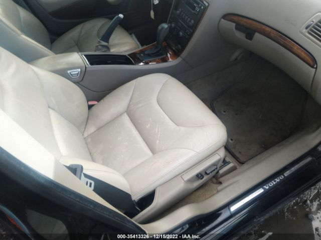 YV1SW592772617199 Volvo V70