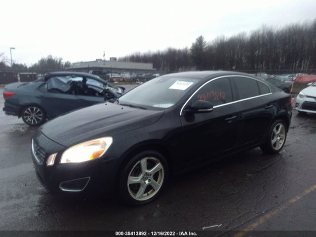 Volvo S60 T5 2012 YV1622FS4C2027150 Image 2