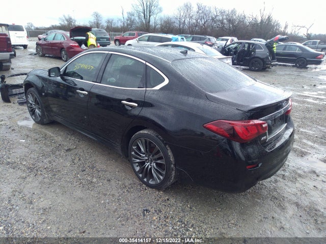 2016 Infiniti Q70, VIN: JN1BY1AR7GM270210